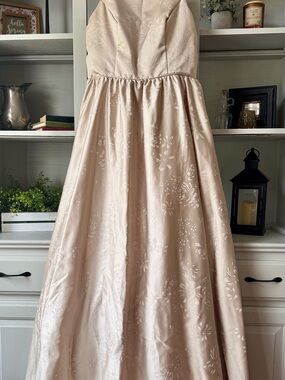 Bill Levkoff Blush Floral Satin Elegant Formal Dress